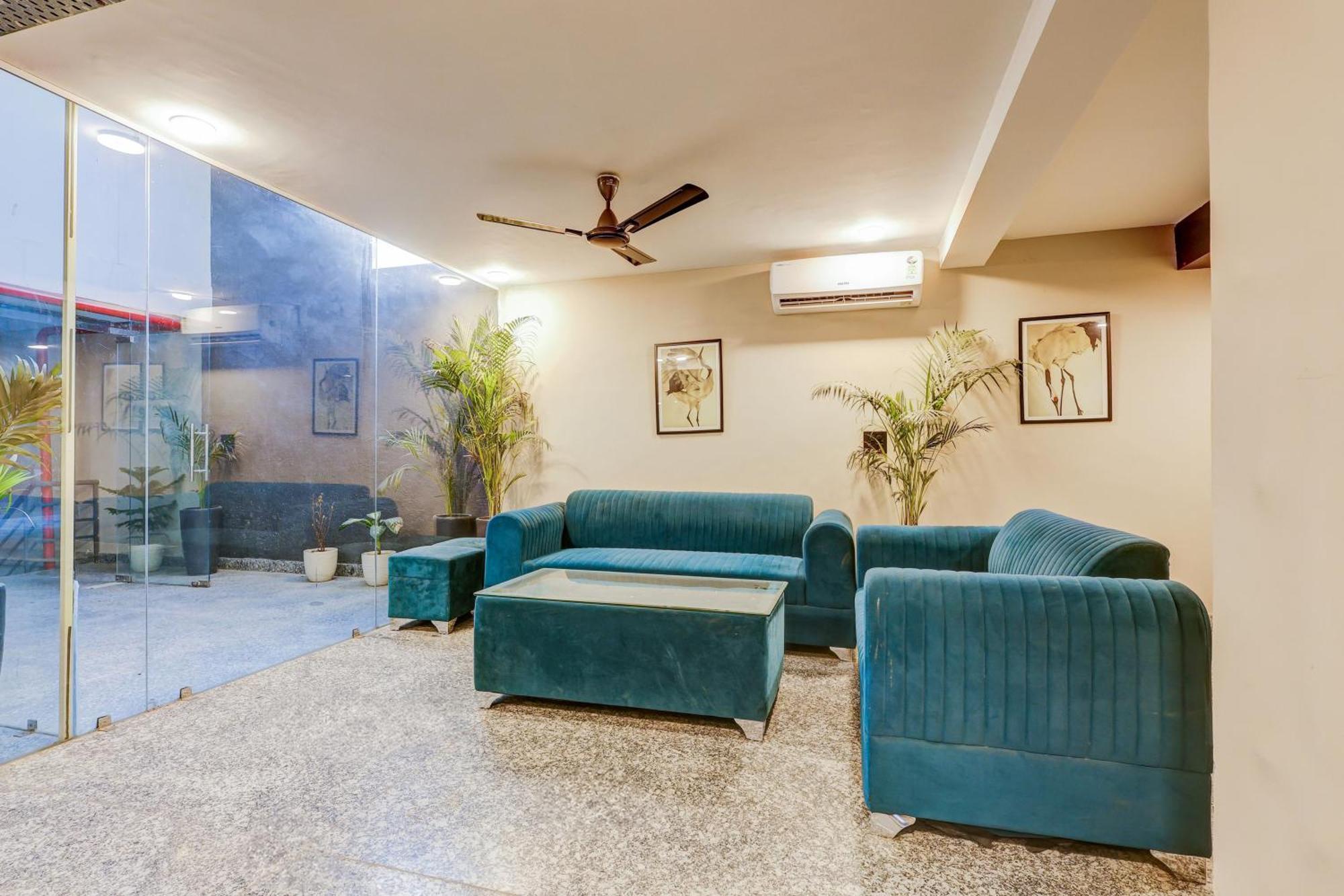 מלון גורגאון Super Townhouse Oak Udyog Vihar מראה חיצוני תמונה
