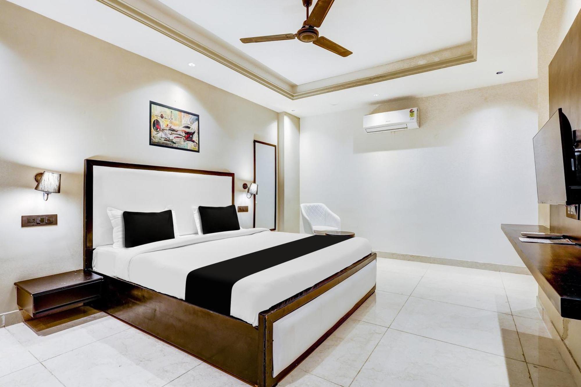 מלון גורגאון Super Townhouse Oak Udyog Vihar מראה חיצוני תמונה