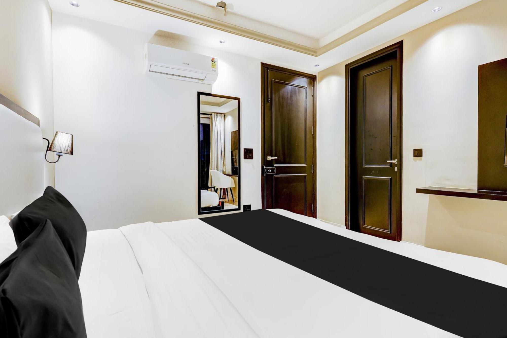 מלון גורגאון Super Townhouse Oak Udyog Vihar מראה חיצוני תמונה