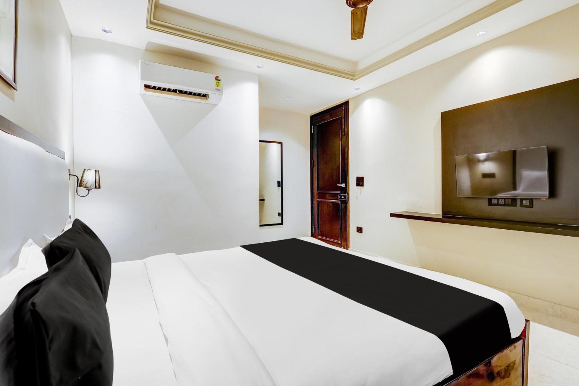 מלון גורגאון Super Townhouse Oak Udyog Vihar מראה חיצוני תמונה