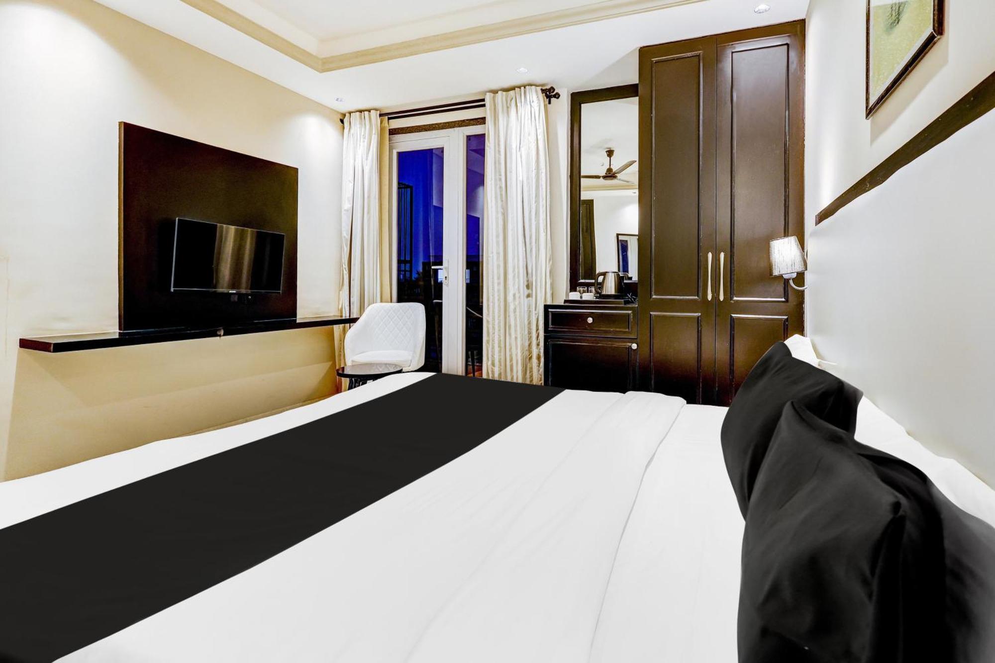 מלון גורגאון Super Townhouse Oak Udyog Vihar מראה חיצוני תמונה